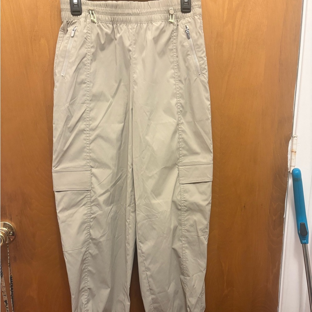 Athleta  Parachute pants